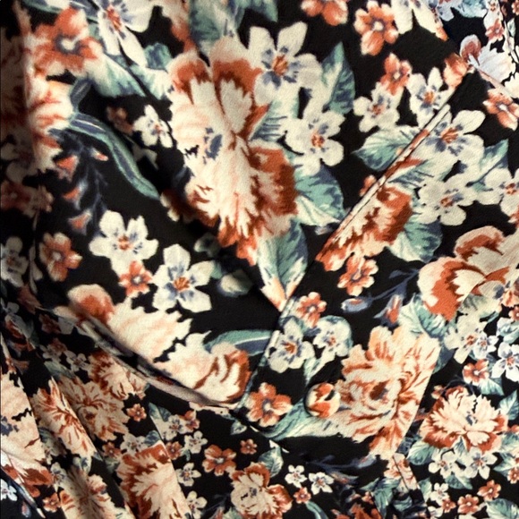 LC Lauren Conrad Floral Button Down Blouse Women’s XL - Gorgeous - Picture 7 of 14